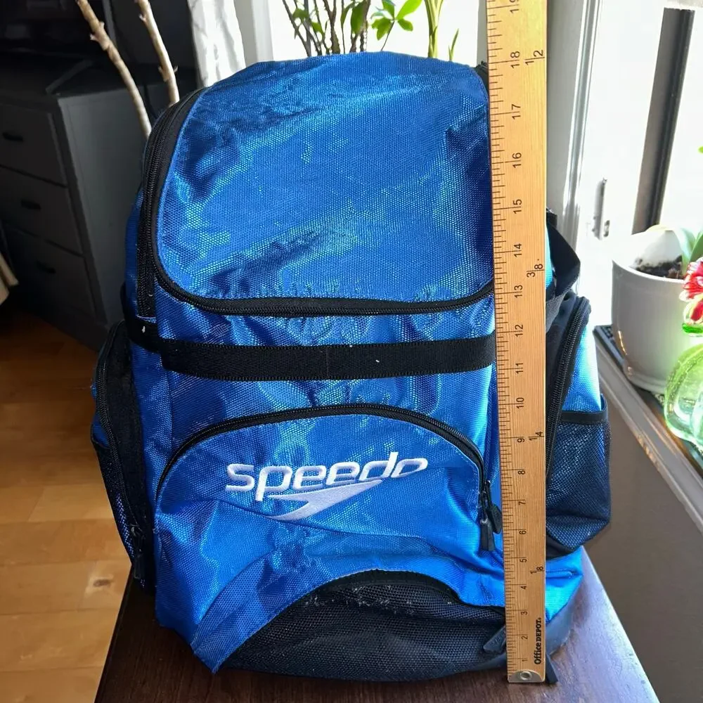 Speedo Teamster 35L backpack for swimmers wet compartment for storing gear